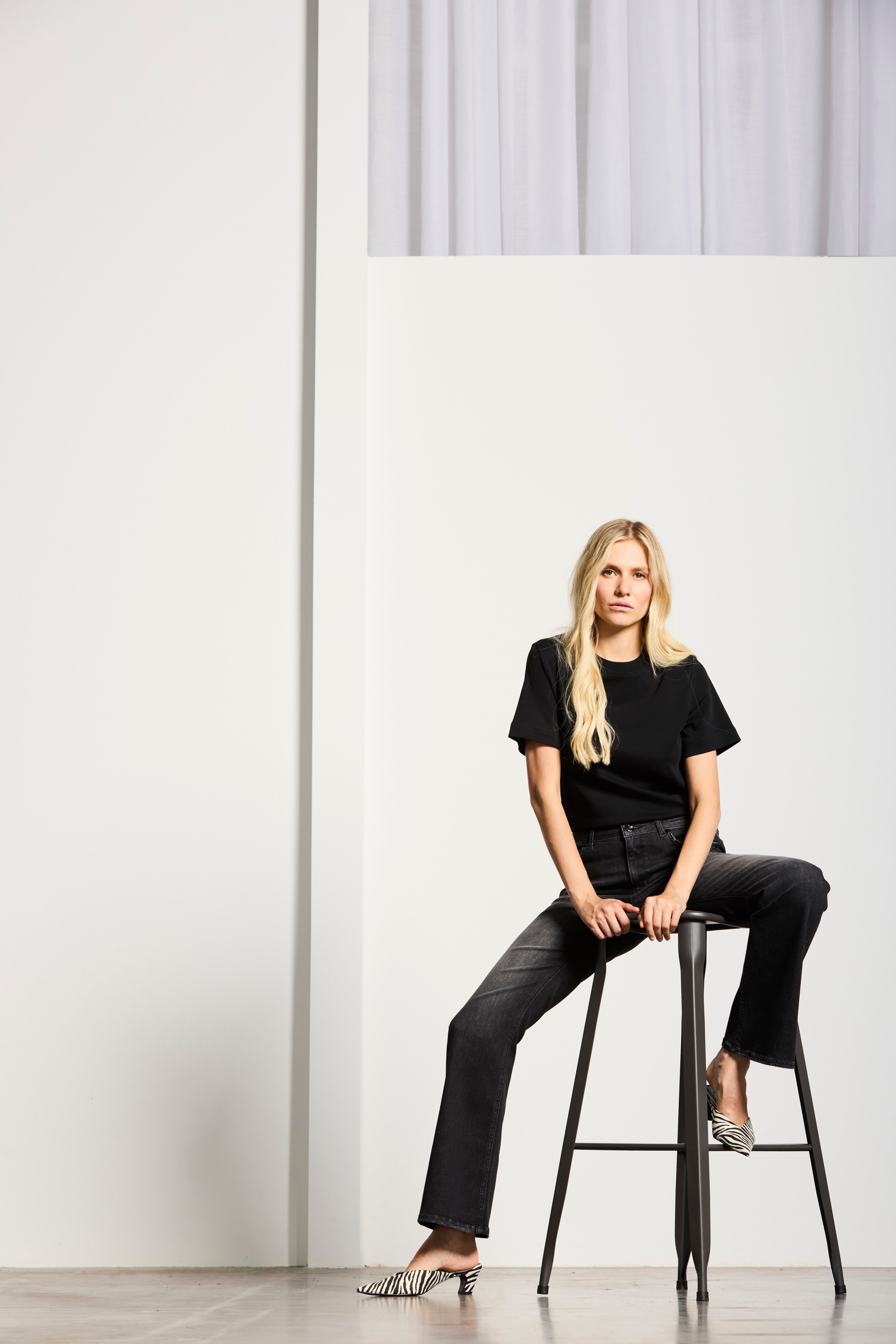 LINDENHOF | NEW FLARE FIT | BLACK GOLDGARN DENIM