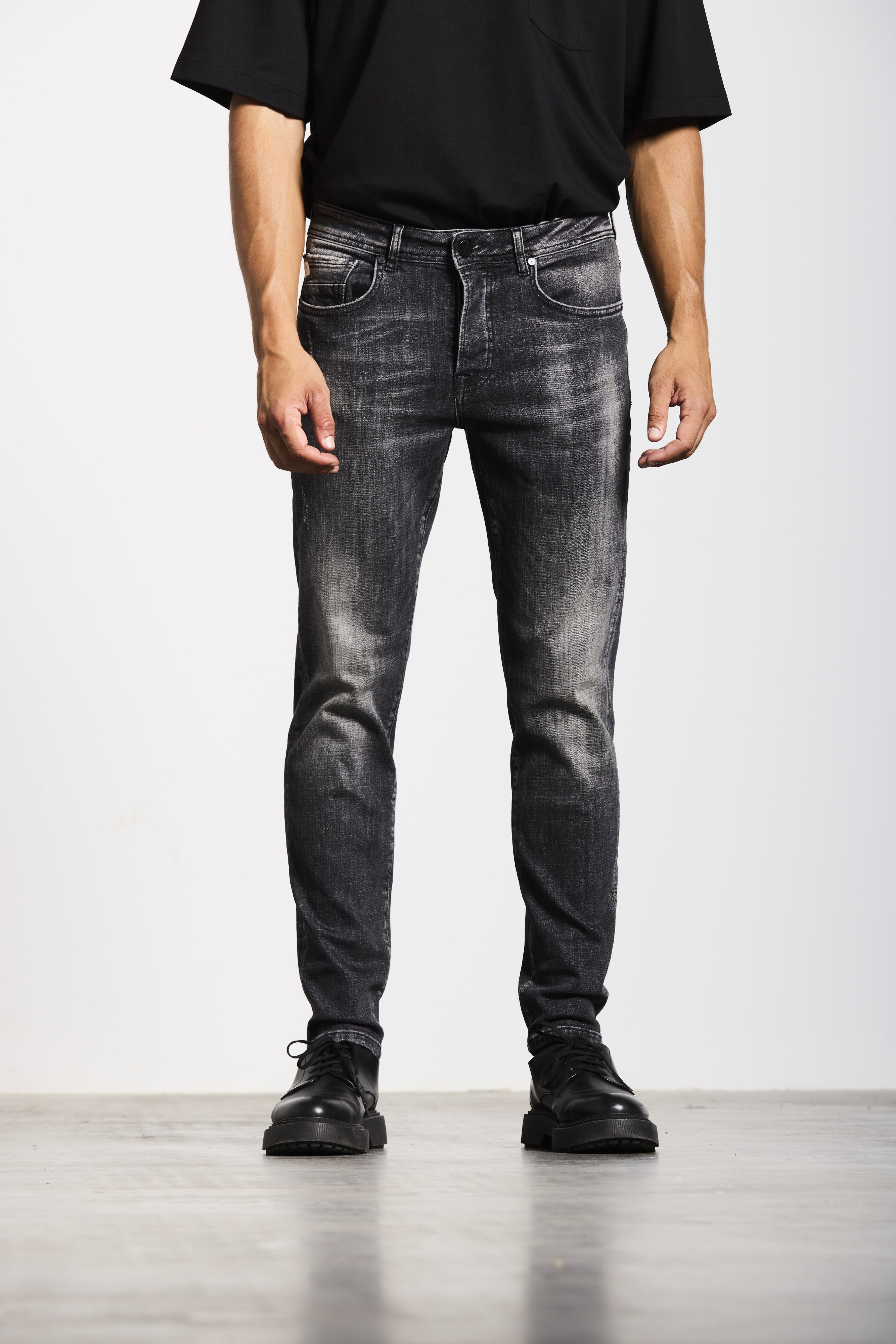 U2 | TAPERED FIT | VINTAGEBLACK