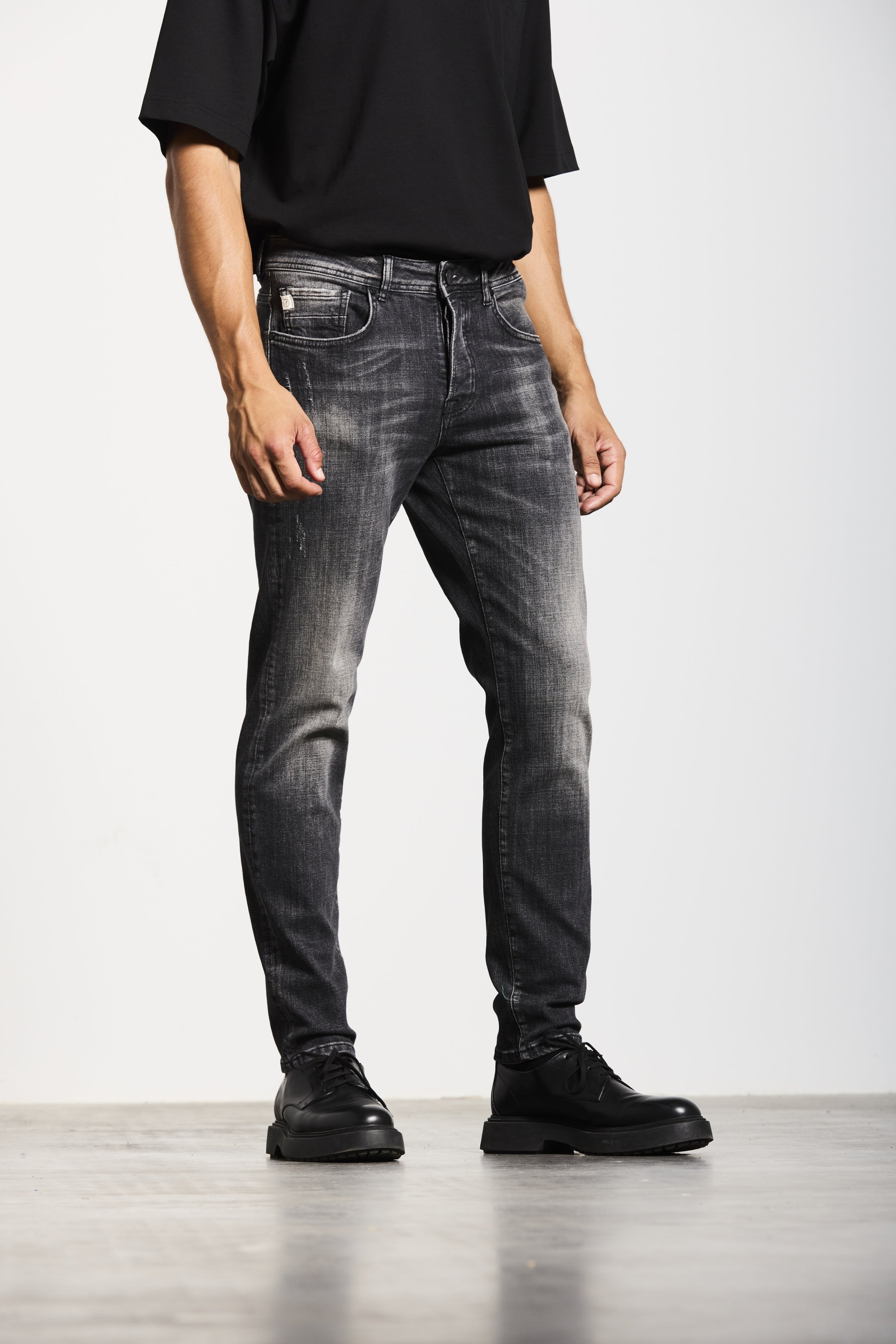 U2 | TAPERED FIT | VINTAGEBLACK