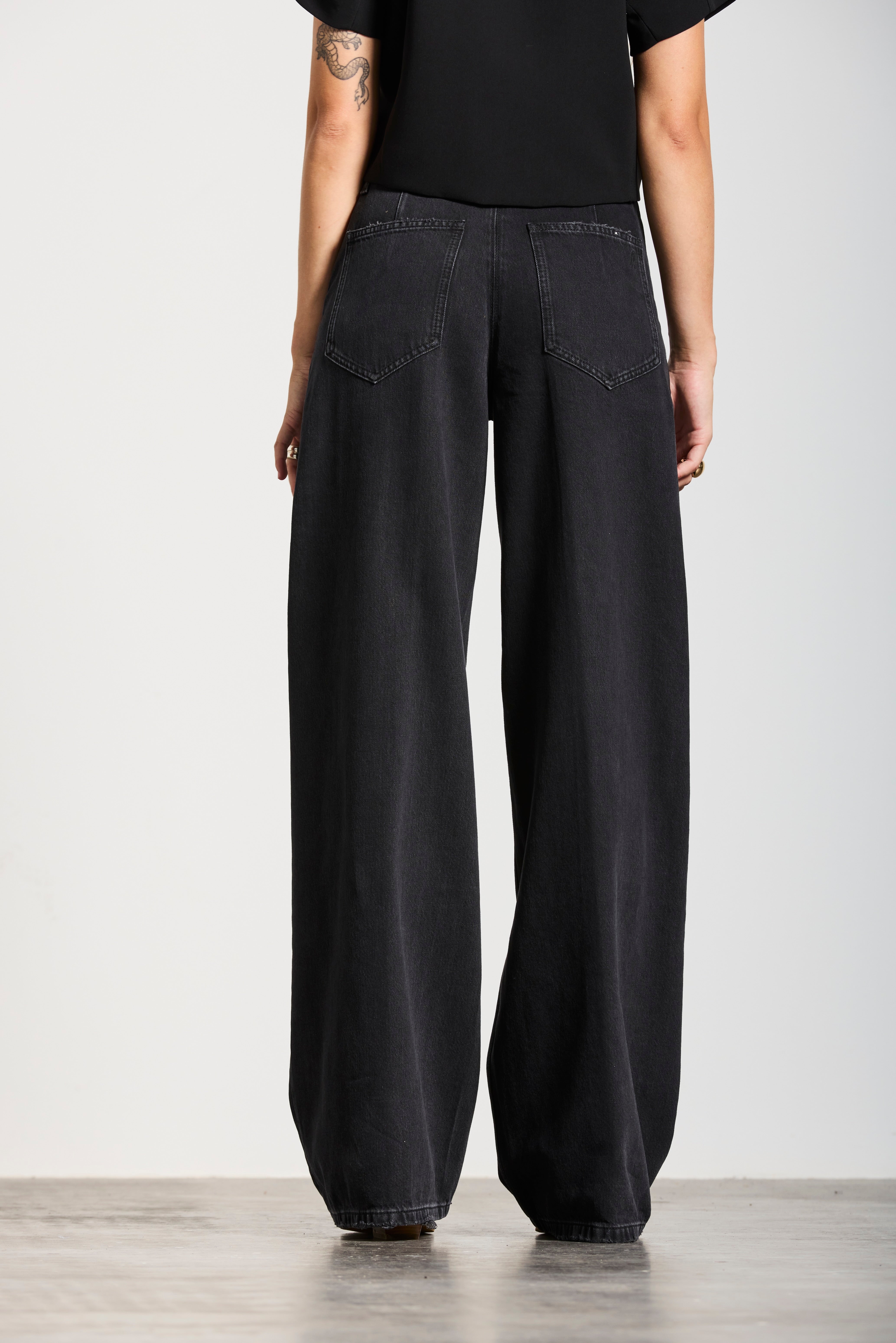 WALLSTADT | TWISTED WIDE LEG | VINTAGEBLACK