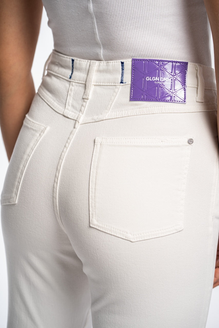 LUISENPARK | CROPPED FLARE | WHITE