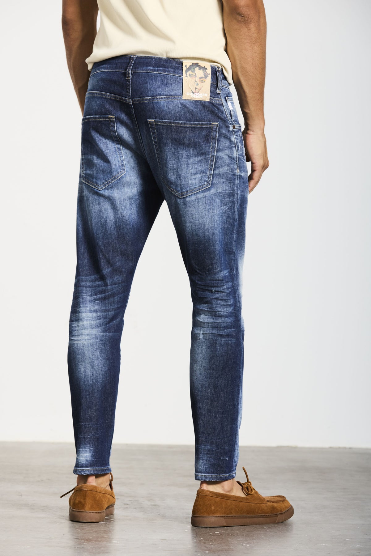 NECKARAU | CROPPED | DARKBLUE
