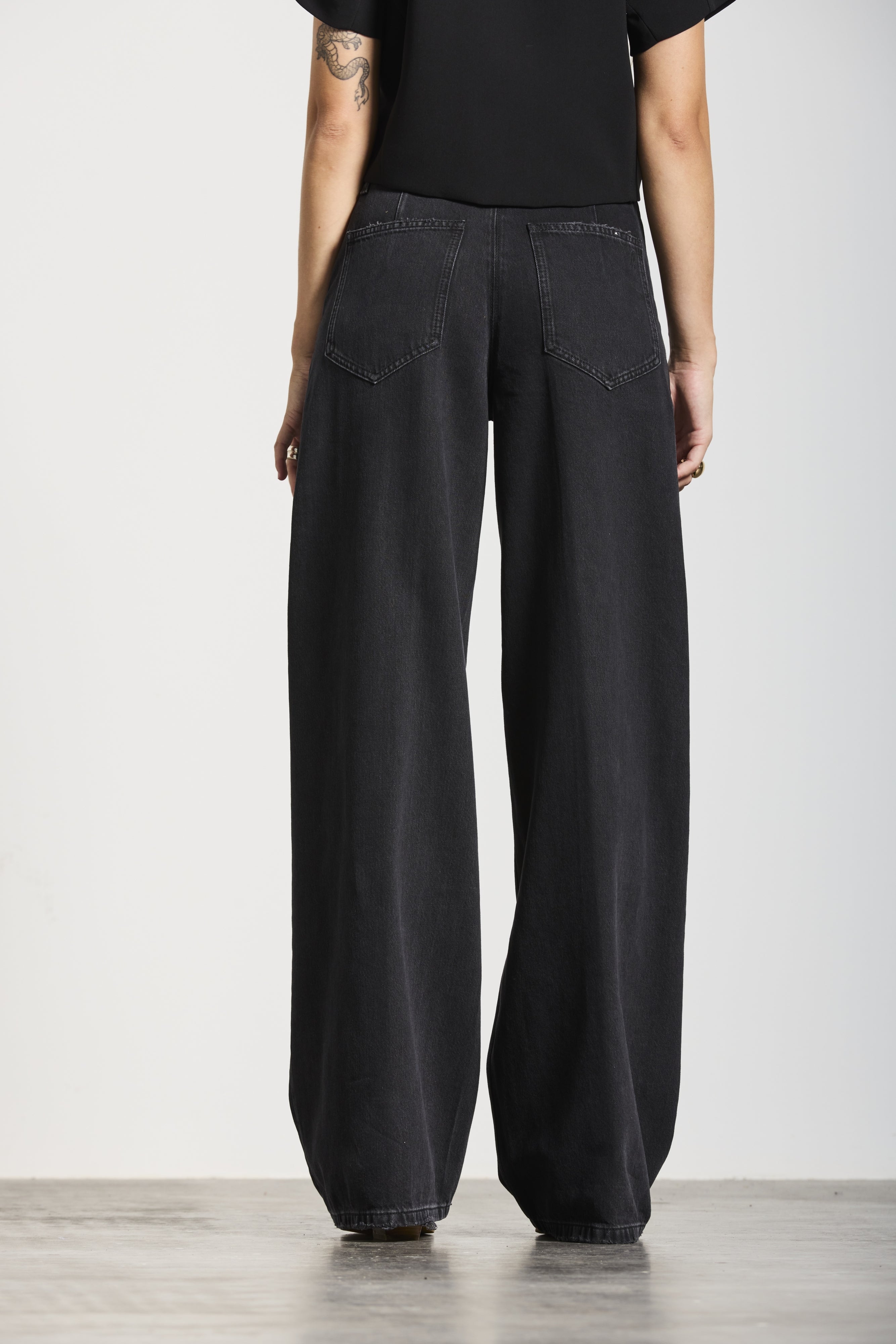 WALLSTADT | TWISTED WIDE LEG | VINTAGEBLACK
