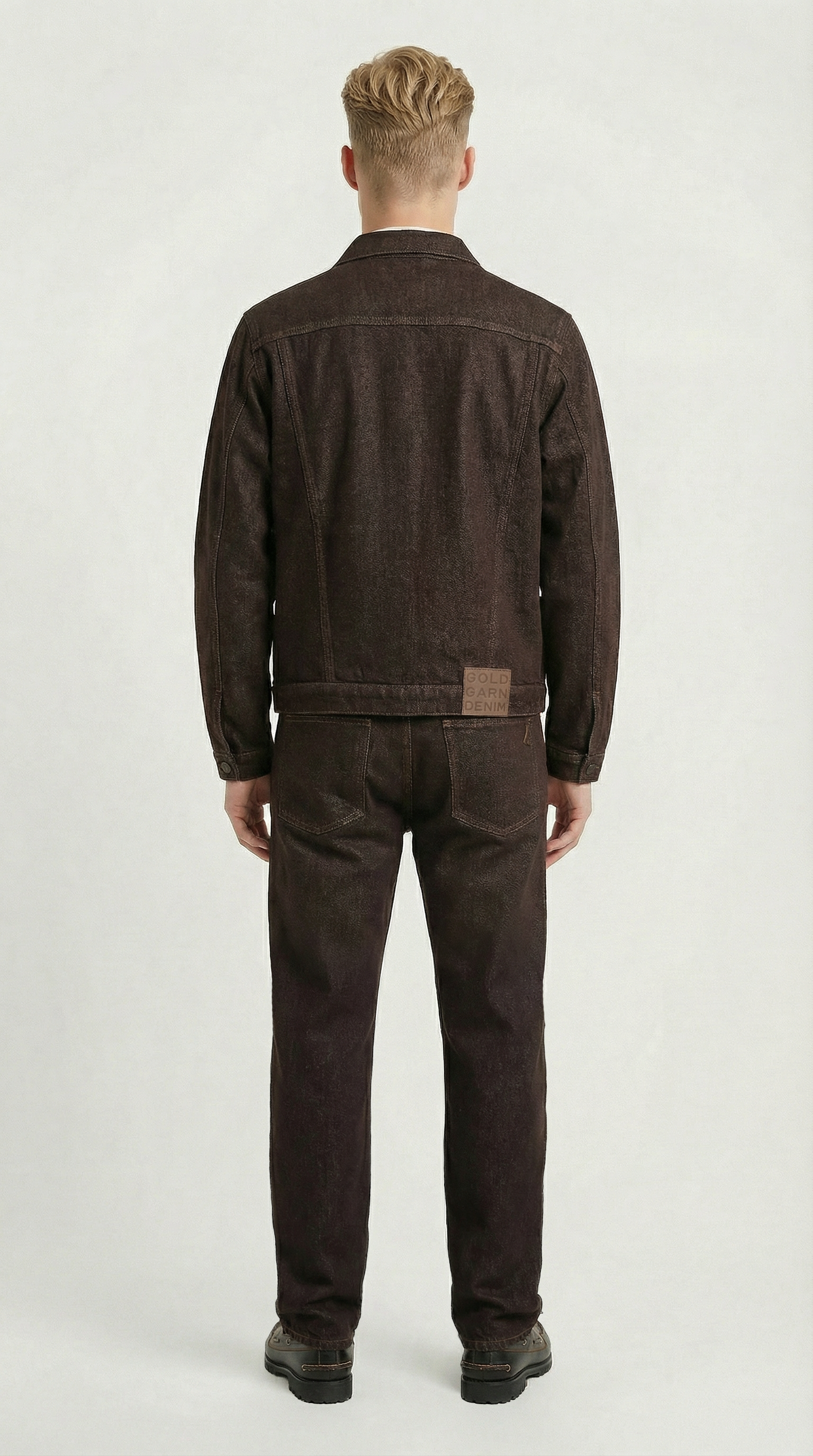 68 | THE CLASSIC JACKET | BROWN
