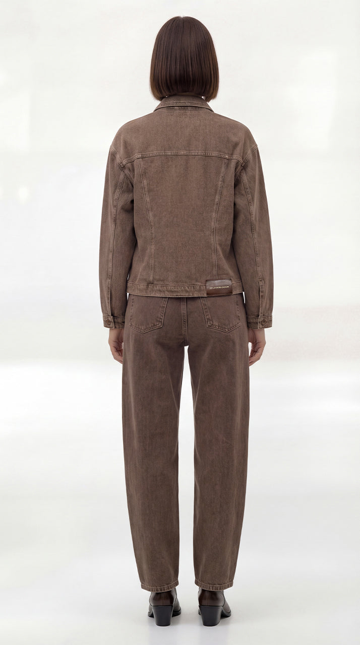 68 | THE SHAPED JACKET | LIGHTBROWN